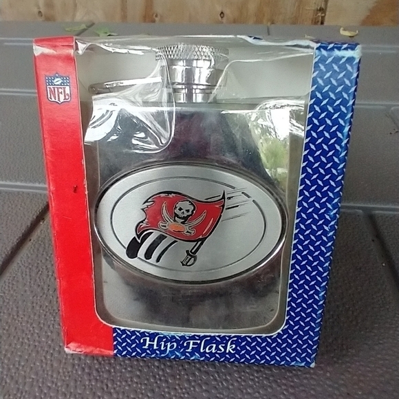 Stainless steel 6 oz. Hip flask. See pics for full - Picture 12 of 12